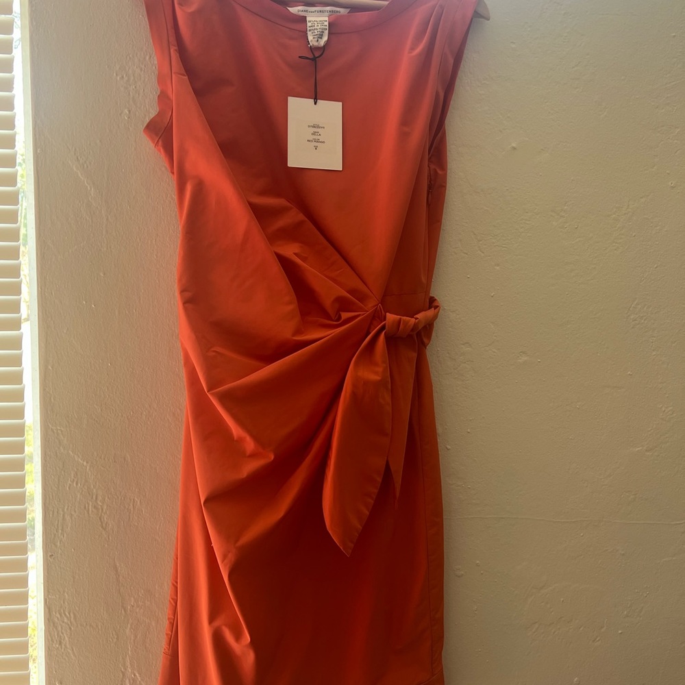 Diane Von Furstenberg Sleeveless Tie-Waist Midi Dress - NWT - Picture 2 of 7